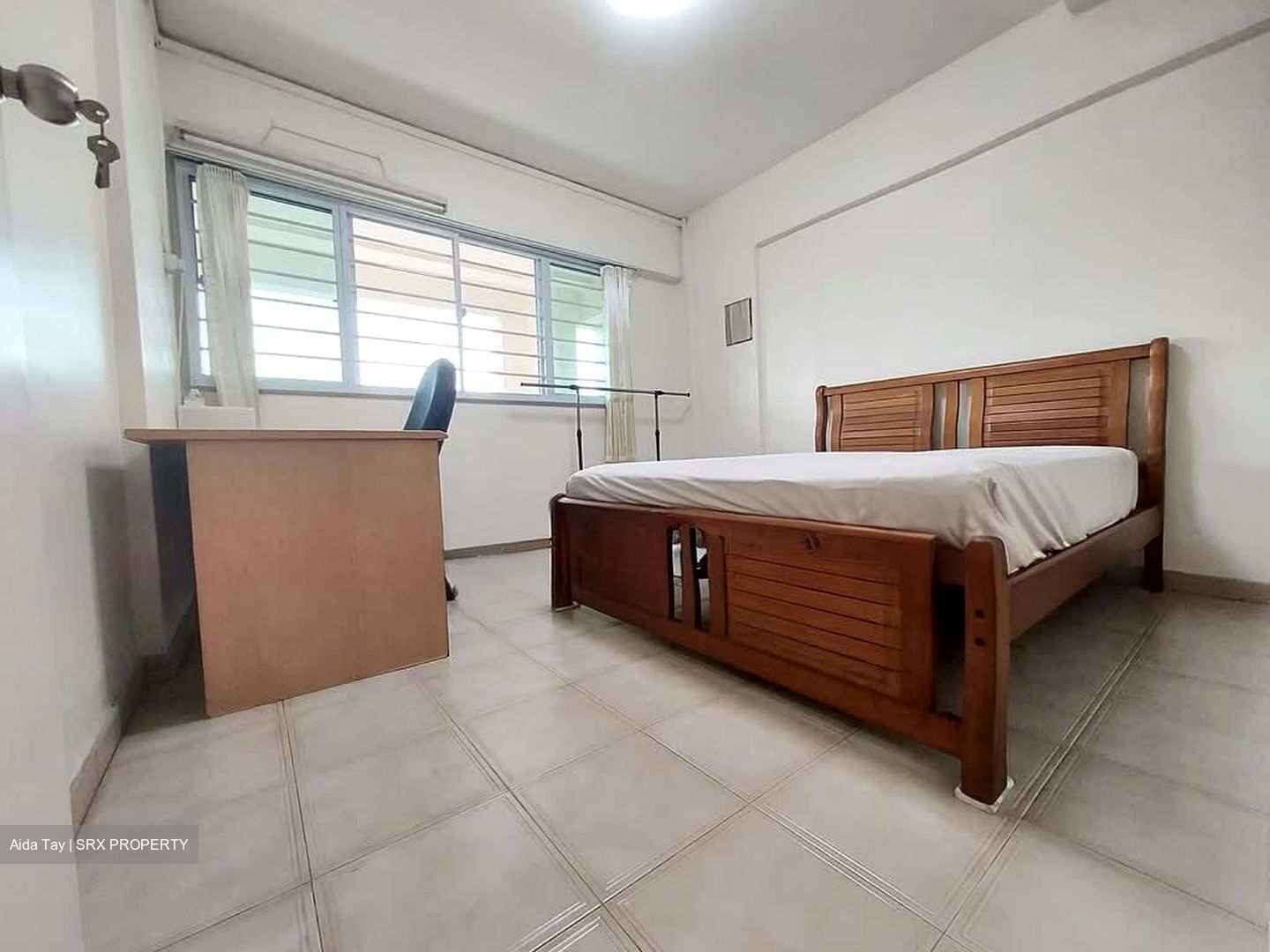 Blk 336 Jurong East Avenue 1 (Jurong East), HDB Executive #536820021